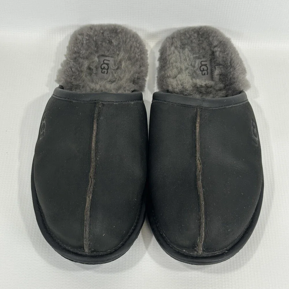 UGG Slippers Mens Size 11 Black Leather Mule Shearling Lined Slip On House
